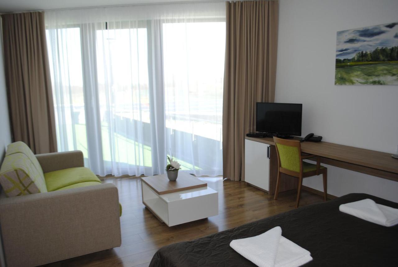 Hotel Golf Jezera Ostrožská Nová Ves Εξωτερικό φωτογραφία